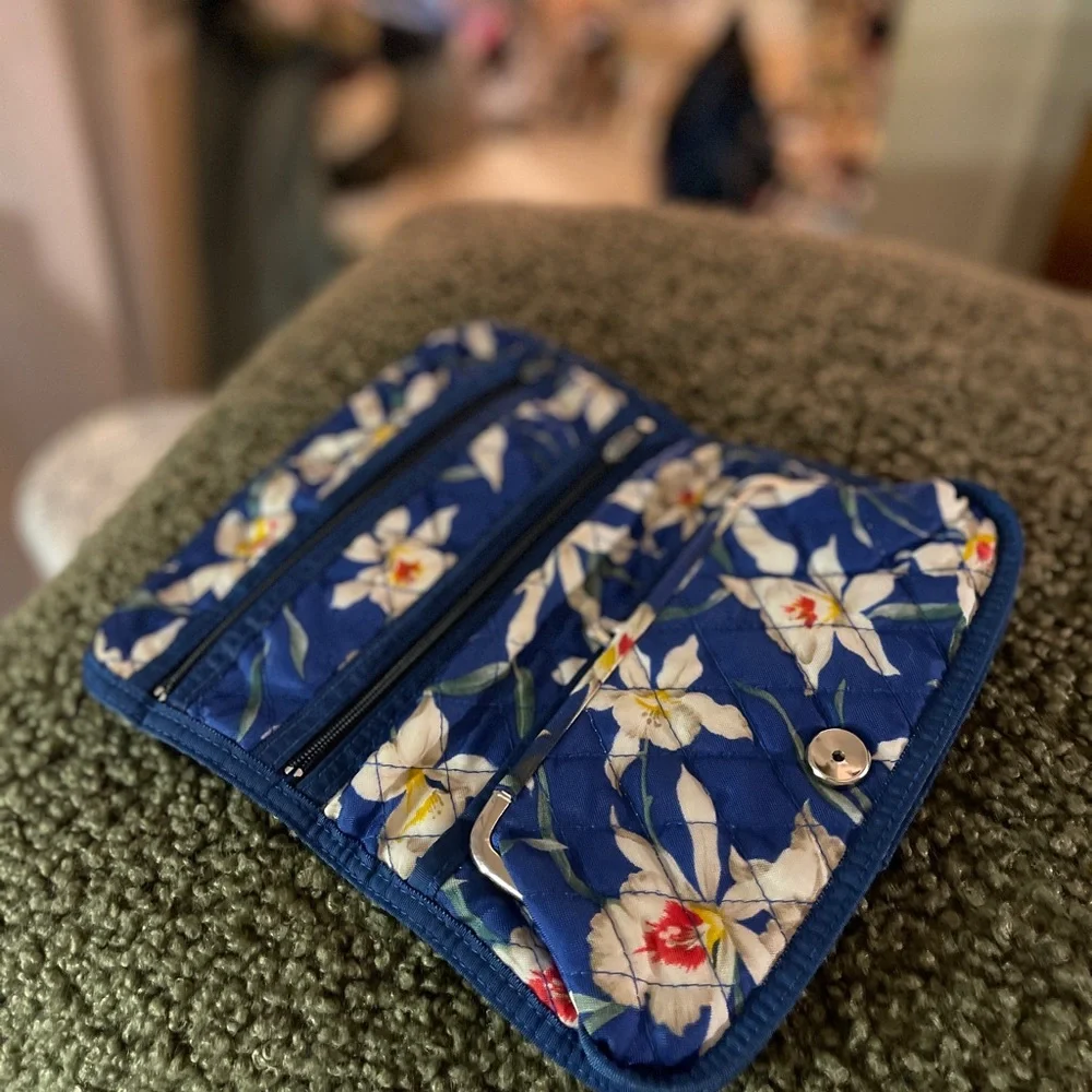 Floral travel case quilted packable zipper bag jewelry makeup blue orchid‎ style
